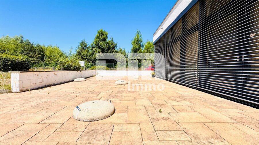 Neuw. Wohn / Gewerbeimmobilie mit vielen Nutzungsmöglichkeiten - Aktuell Gastro und Ferienwohnungen - EG Terrasse 1 groß